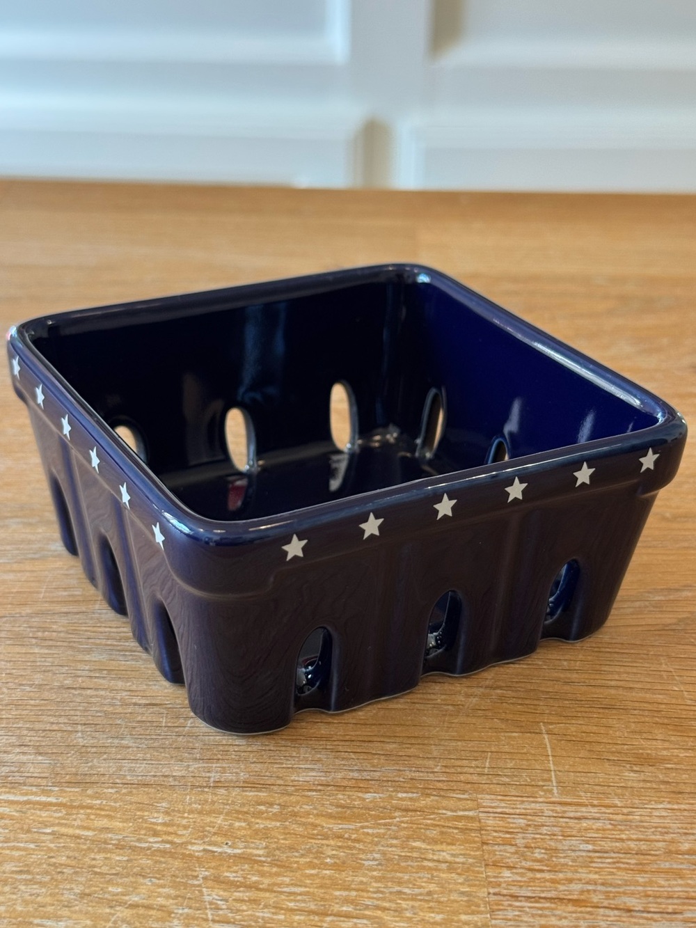 🫐 Cobalt Blue Ceramic Berry Basket Stars Americana Kitchen Colander HD Designs